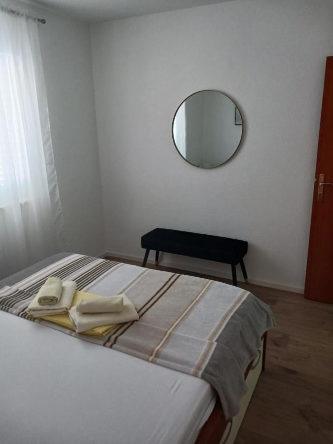 Apartmani Petra Primošten Buitenkant foto