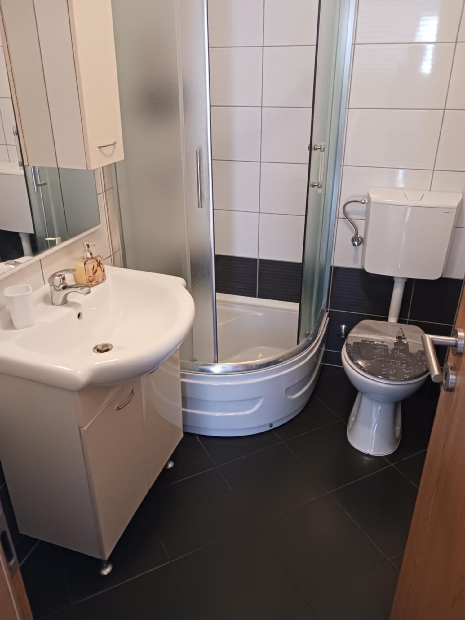 Apartmani Petra Primošten Buitenkant foto