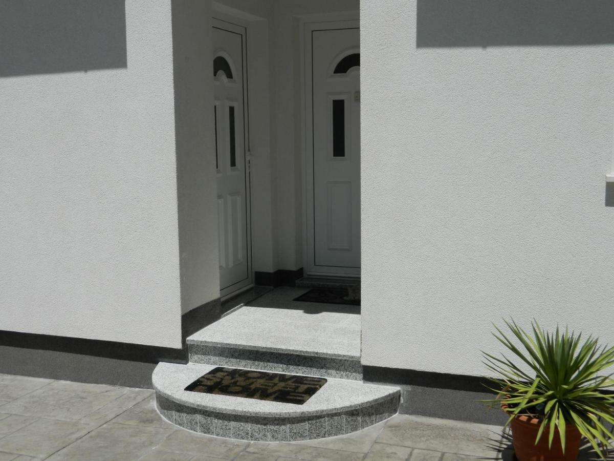 Apartmani Petra Primošten Buitenkant foto
